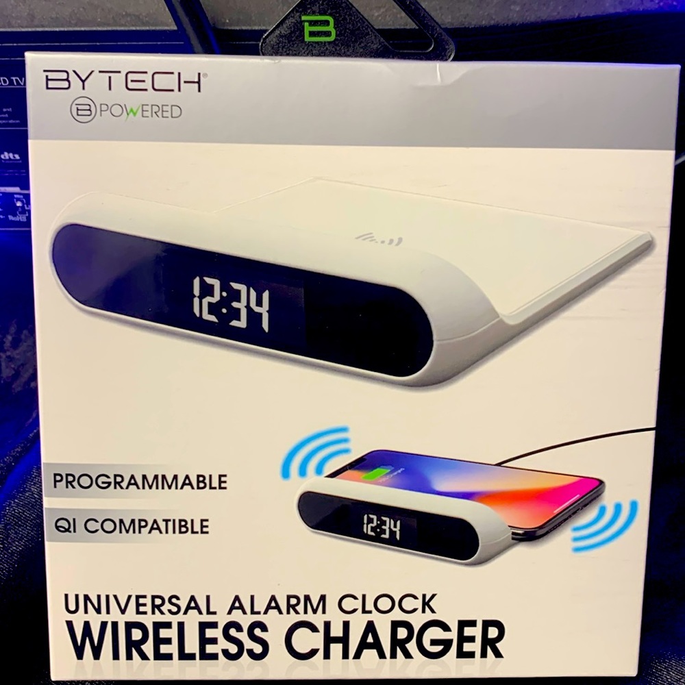 Universal Alarm Clock / WIRELESS CHARGER